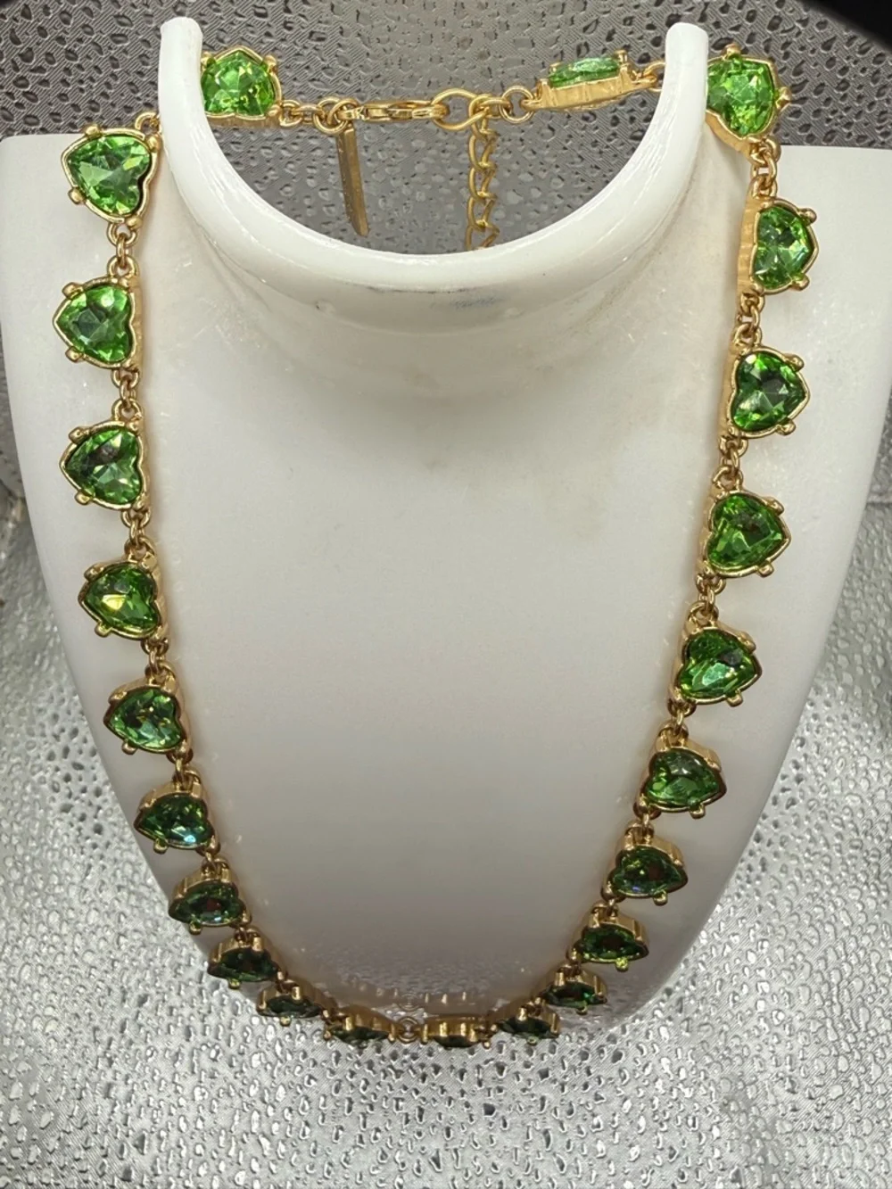 Oscar de la Renta Love Heart Green Necklace